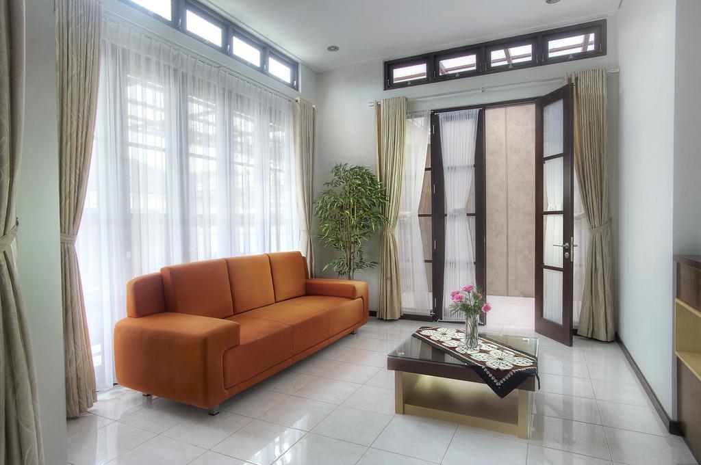 Omah Garuda Homestay Pakualaman Exterior foto