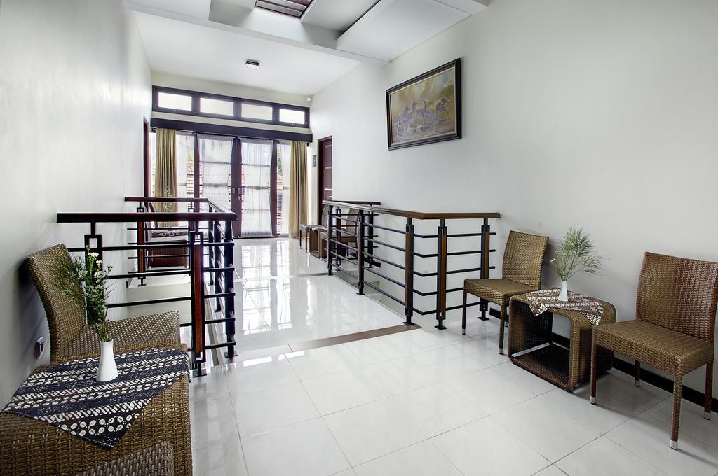 Omah Garuda Homestay Pakualaman Exterior foto